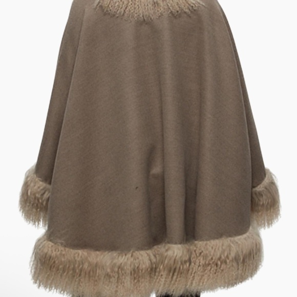 Gorski Loro PLANA WOOL & CASHMERE CAPE WITH MONGOLIAN LAME TRIM - Picture 3 of 5